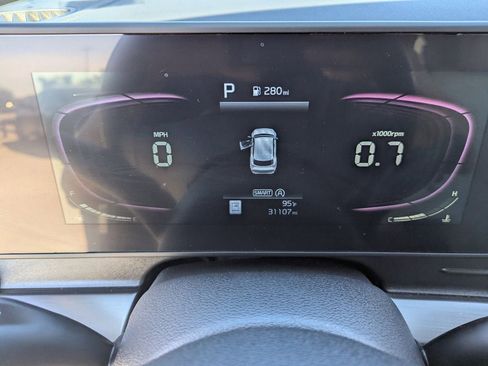 Used 2024 Kia Sportage EX image 32