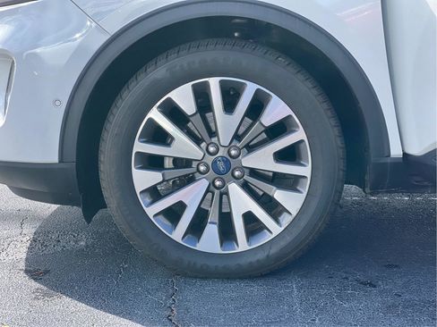 Used 2020 Ford Escape Titanium image 26