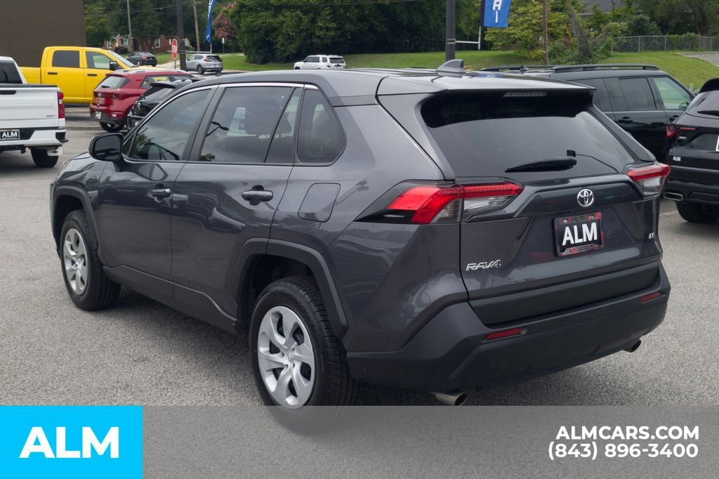 Used 2023 Toyota RAV4 LE FWD image 9