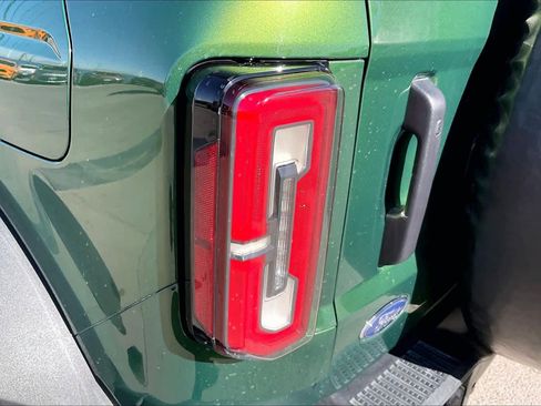 Used 2022 Ford Bronco Badlands image 27