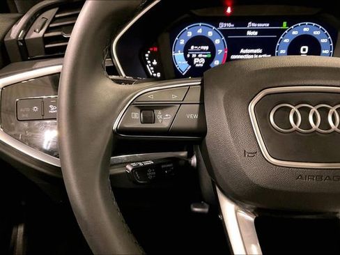 Certified 2025 Audi Q3 2.0T Premium image 18