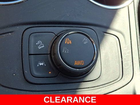 Used 2024 GMC Terrain SLE AWD/4WD image 24