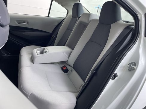 Used 2020 Toyota Corolla LE image 19