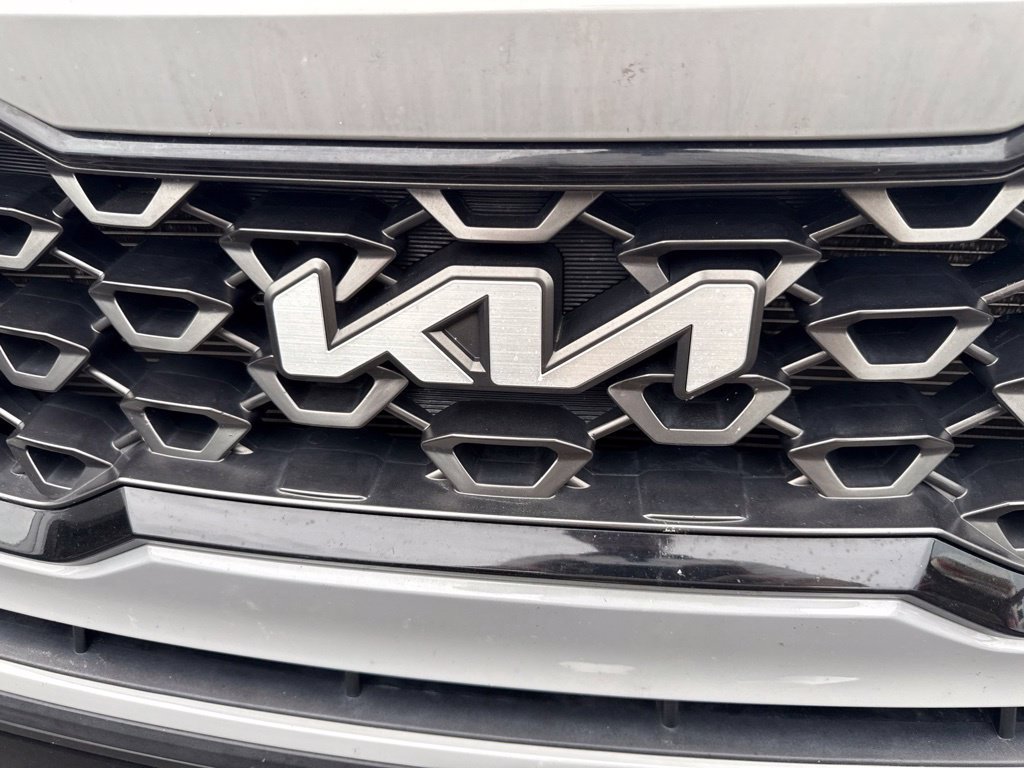 Used 2022 Kia Sorento S w/ Panoramic Sunroof Package AWD/4WD image 8
