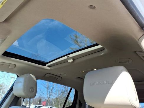 Used 2017 GMC Acadia Denali w/ Technology Package image 9