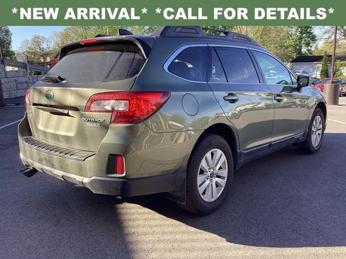 Used 2017 Subaru Outback 2.5i Premium AWD/4WD image 7