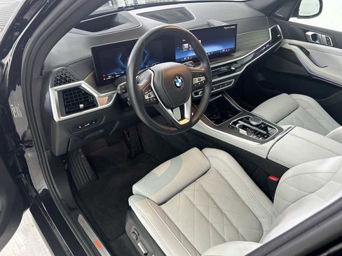 Used 2024 BMW X5 xDrive40i w/ Premium Package image 11