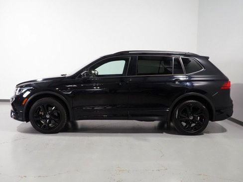 Used 2024 Volkswagen Tiguan SE R-Line FWD image 9