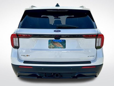 Used 2025 Ford Explorer ST-Line w/ ST-Line Street Pack AWD/4WD image 6