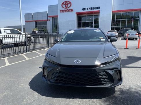 Used 2025 Toyota Camry XSE FWD image 3