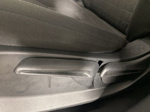 Used 2023 Honda HR-V LX image 18