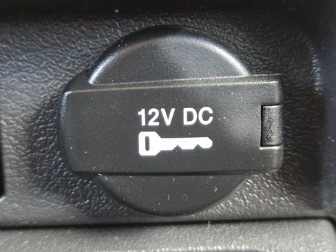 Used 2014 Jeep Patriot Latitude w/ Sun/Sound Group image 5