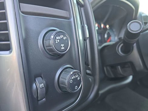 Used 2018 Chevrolet Silverado 1500 LT w/ Trailering Package AWD/4WD image 18