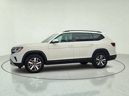 Used 2023 Volkswagen Atlas SE AWD/4WD image 3