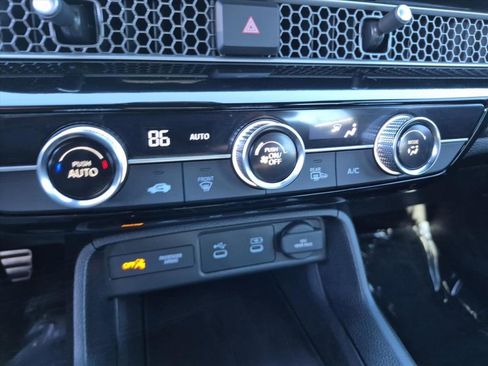Certified 2025 Honda Civic Sport image 17