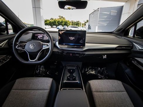 New 2025 Volkswagen ID.4 Pro image 29