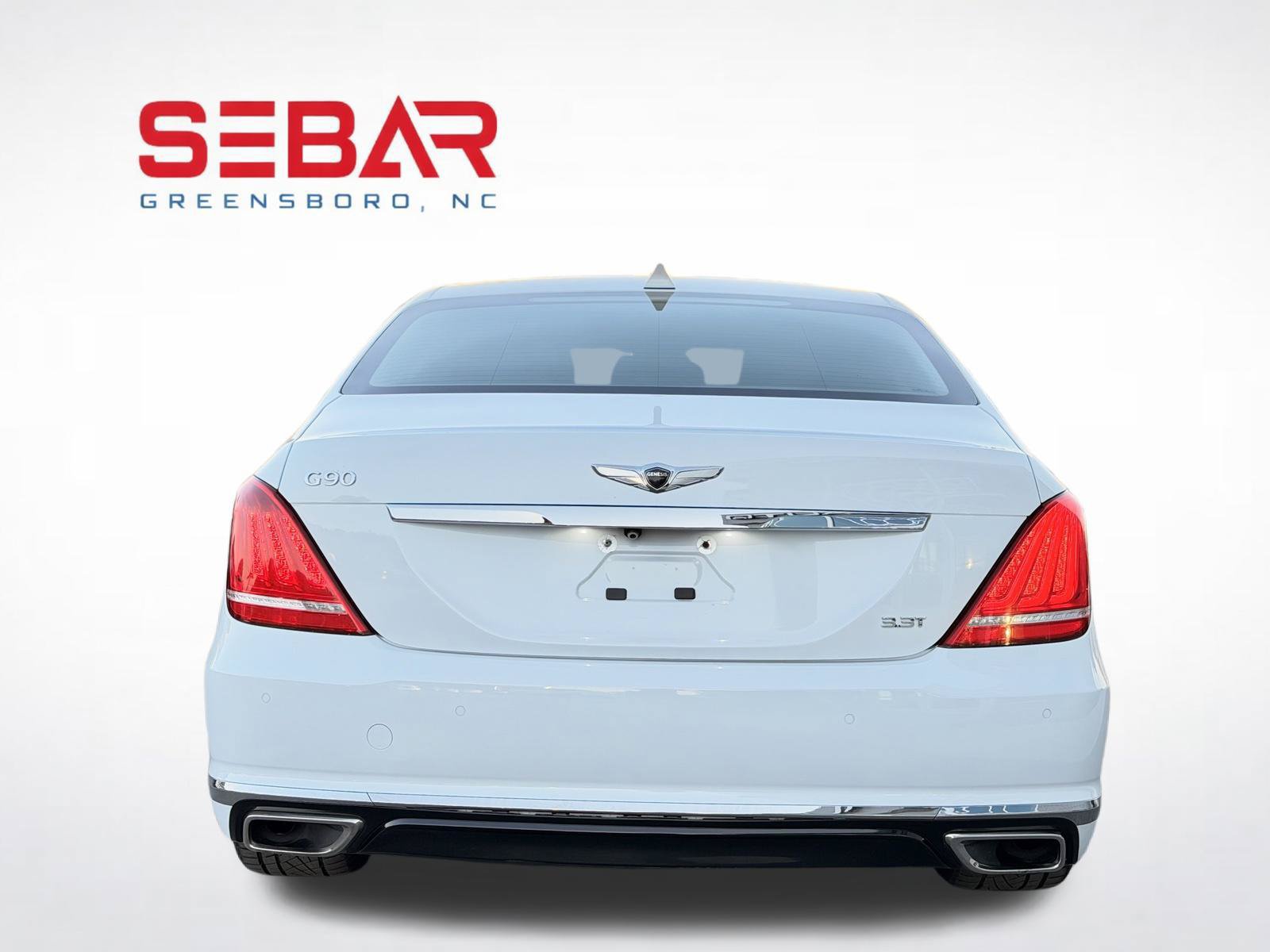 Used 2017 Genesis G90 3.3T Premium RWD image 10