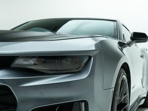 Used 2021 Chevrolet Camaro ZL1 image 11