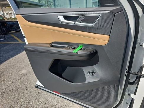 New 2026 Volkswagen Atlas Cross Sport SEL R-Line image 17