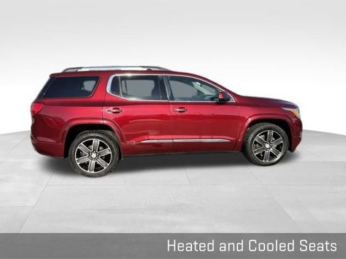 Used 2018 GMC Acadia Denali w/ Technology Package FWD image 17