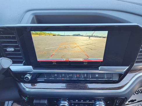 New 2026 GMC Sierra 1500 SLE image 13