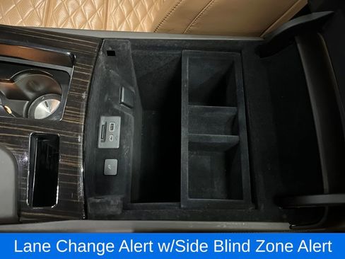 Used 2021 Cadillac Escalade Premium Luxury image 28