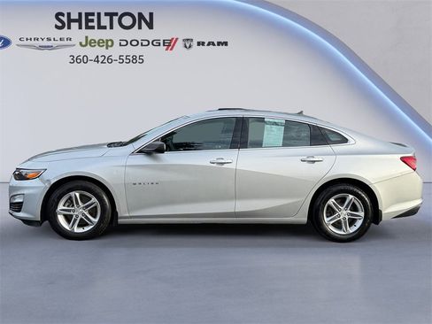 Used 2020 Chevrolet Malibu LS image 2