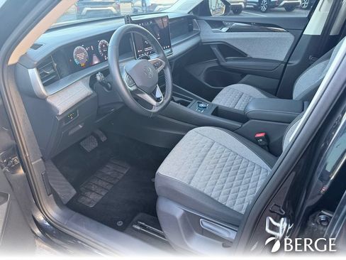 Used 2025 Volkswagen Tiguan S FWD image 12