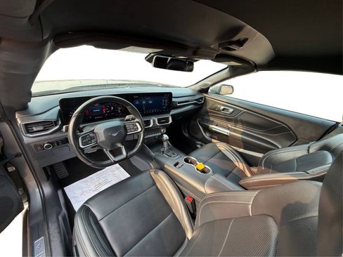 Used 2025 Ford Mustang Premium RWD image 20