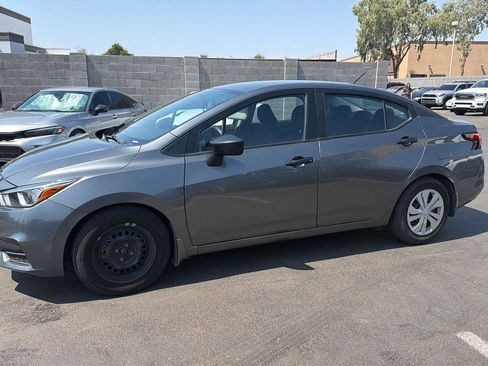 Used 2020 Nissan Versa S FWD image 2