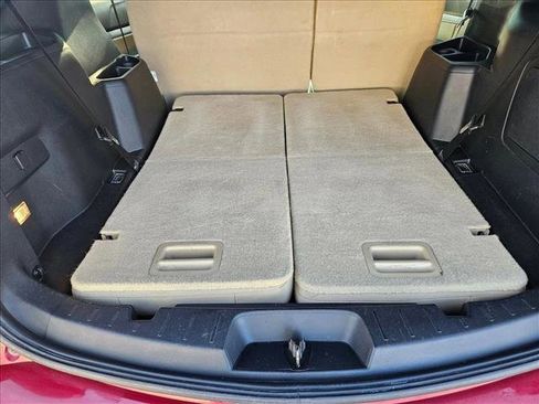 Used 2017 Ford Explorer XLT image 6