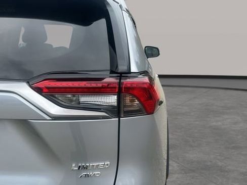 Used 2025 Toyota RAV4 Limited image 52