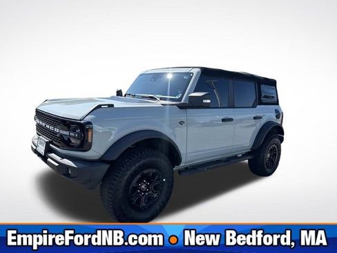 Used 2022 Ford Bronco Wildtrak image 1