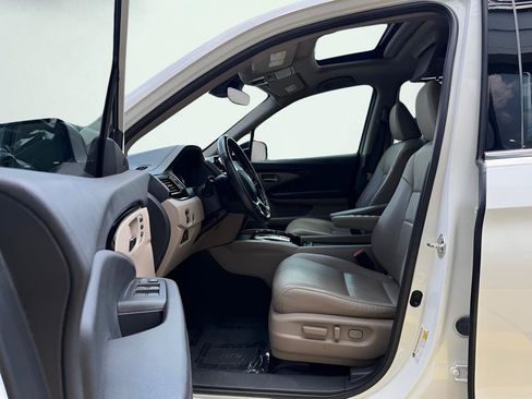 Used 2019 Honda Pilot Touring image 15