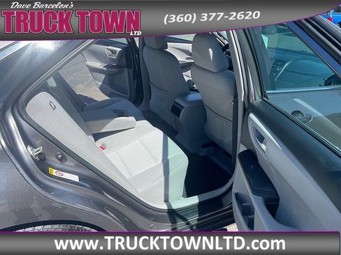Used 2015 Toyota Camry LE FWD image 13
