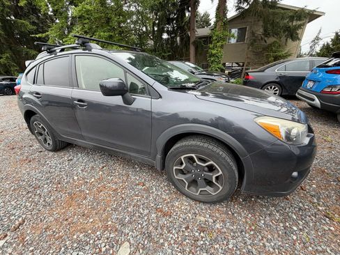 Used 2014 Subaru Crosstrek 2.0i Limited w/ Popular Package #2 AWD/4WD image 1