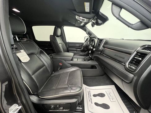 Used 2022 RAM 1500 Limited w/ Body-Colour Bumper Group image 9