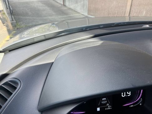 Used 2025 Kia Soul LX w/ LX Technology Package FWD image 34