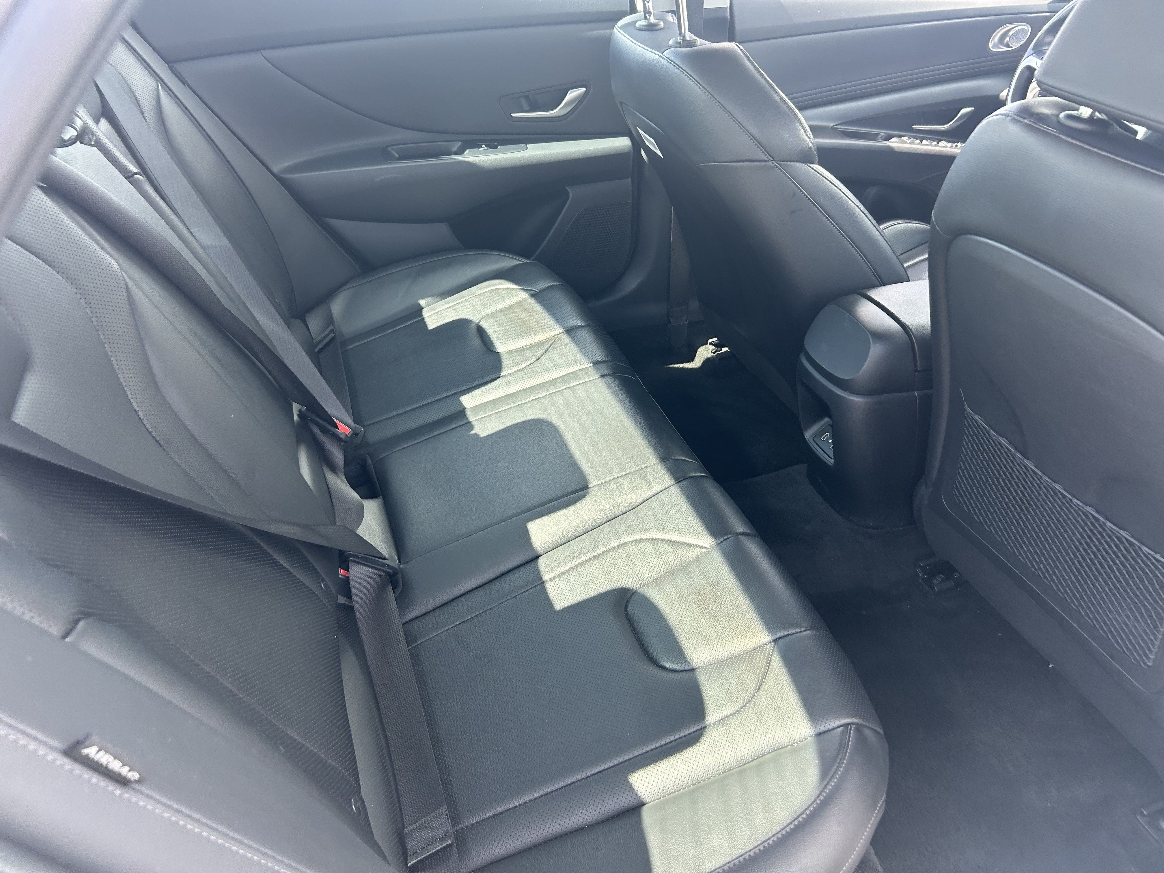 Used 2024 Hyundai Elantra Limited FWD image 14