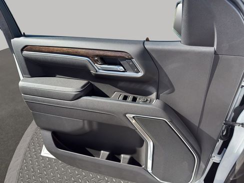 New 2026 GMC Sierra 1500 Elevation image 12
