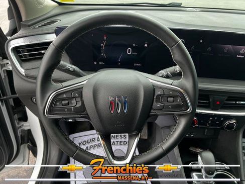 Used 2025 Buick Encore GX Preferred AWD/4WD image 30