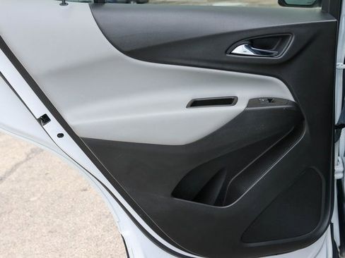 Used 2023 Chevrolet Equinox LT image 12