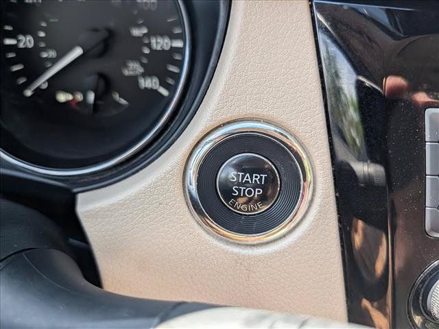 Used 2020 Nissan Rogue SV FWD image 34