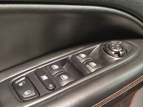 Used 2020 Jeep Compass Trailhawk AWD/4WD image 27