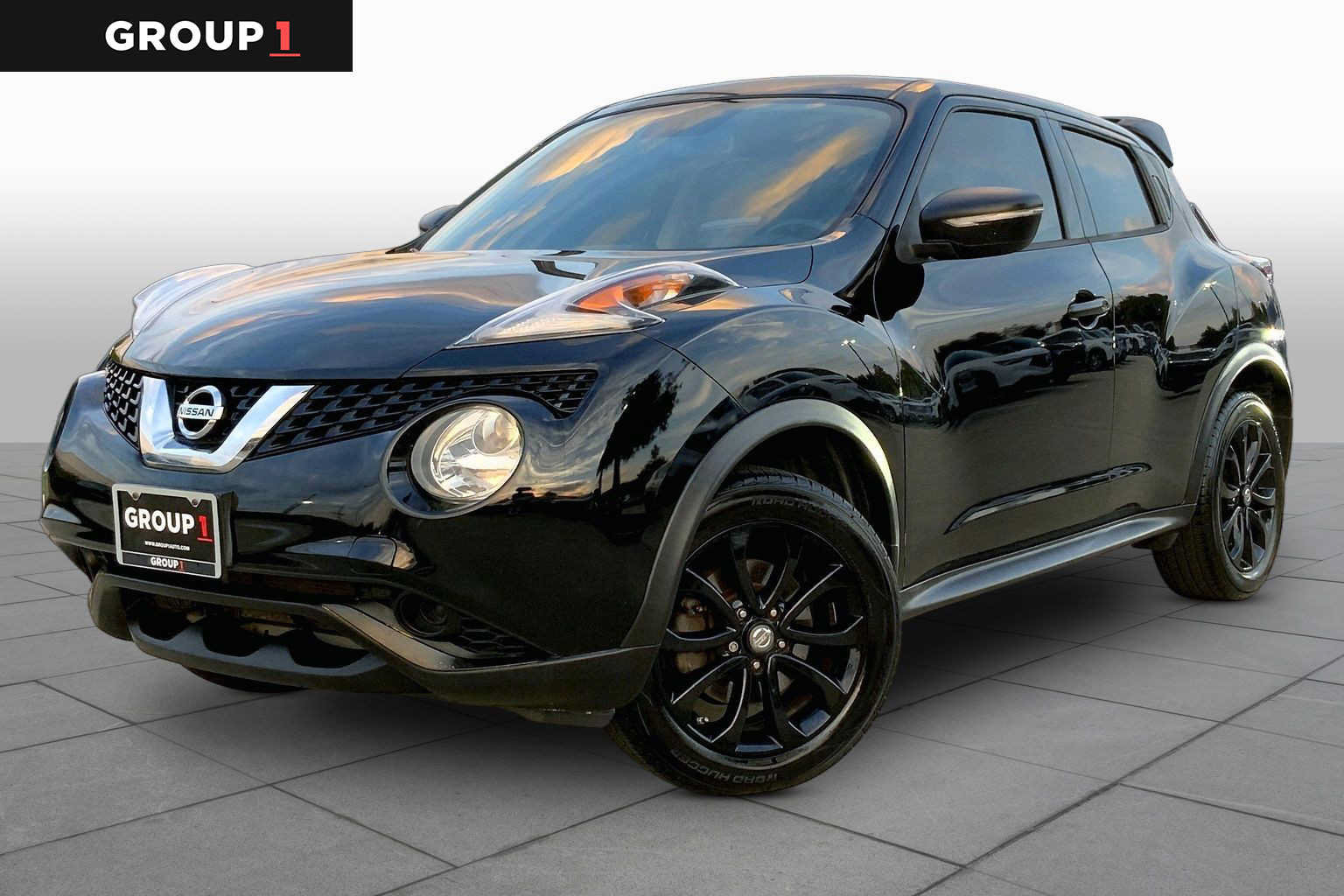 Used 2016 Nissan Juke SV FWD image 1