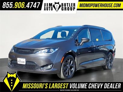 Used 2020 Chrysler Pacifica Touring-L w/ S Appearance Package