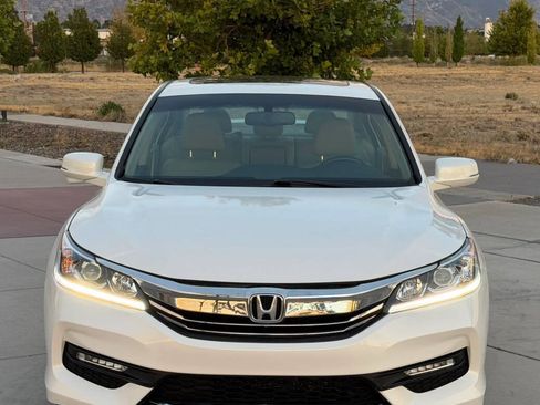 Used 2017 Honda Accord EX-L image 2