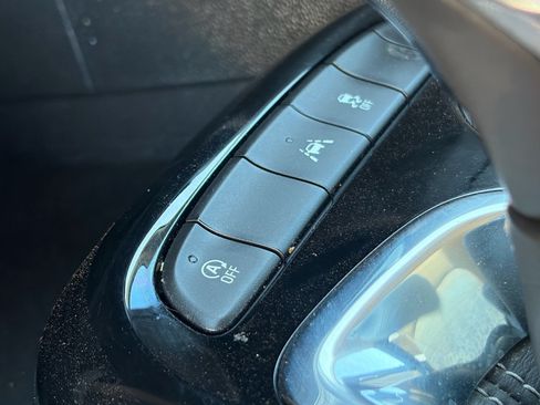 Used 2023 Buick Encore GX Preferred w/ Cold Weather Comfort Package FWD image 28