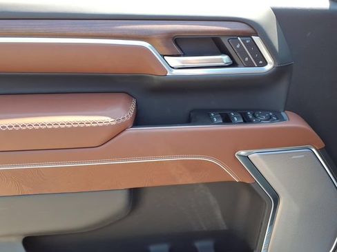 New 2026 GMC Sierra 2500 Denali Ultimate AWD/4WD image 18
