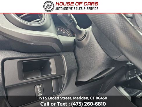 Used 2017 Toyota Tacoma TRD Sport image 34